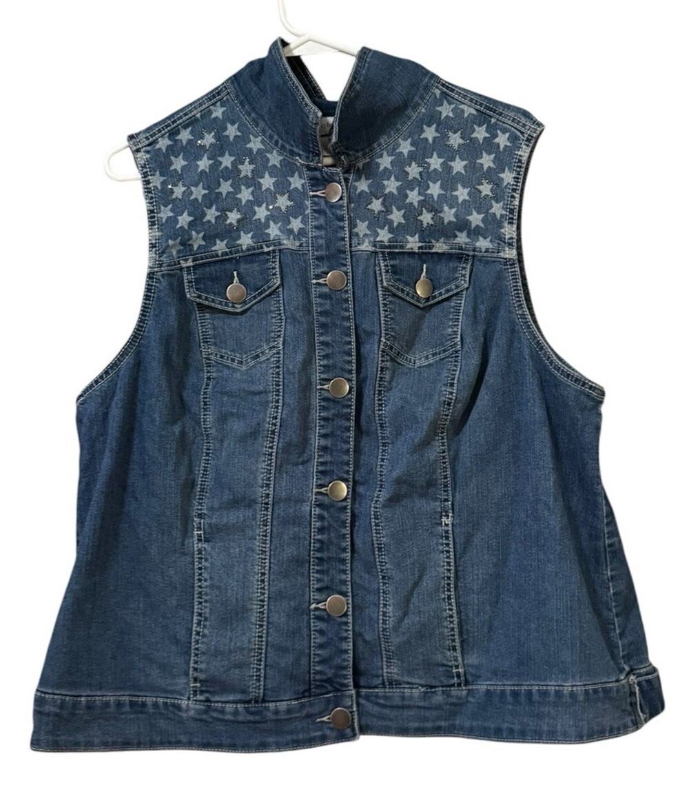 CJ Banks Women Size 1X Denimā Jean Vest Embellished Stars Button Down Patriotic